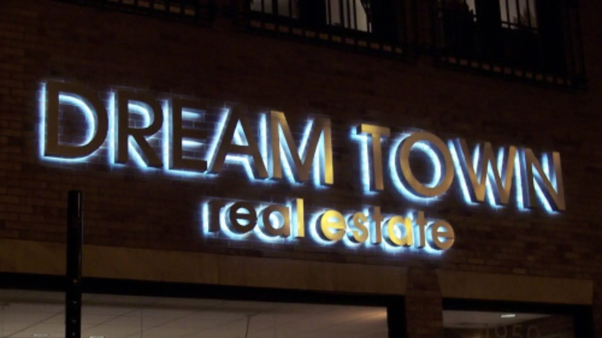 SoHo Luxury Flagship Halo Channel Letters